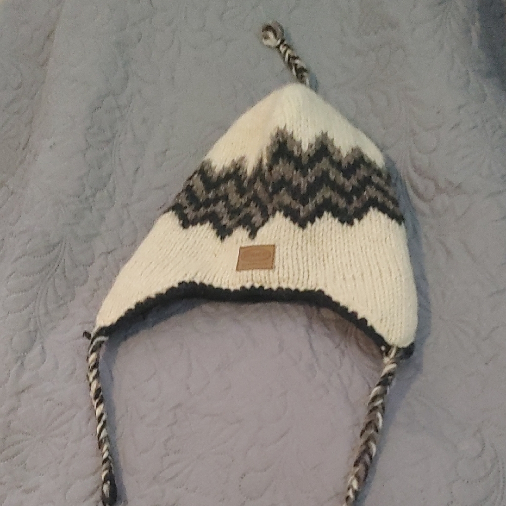 Cozy Knit Kids Hat with Earflaps - Black and White